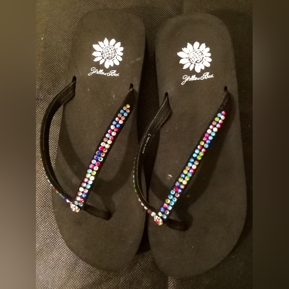 Yellow Box -#2 NWT Black Flip Flops with Multicolor Rhinestones, Size 7, No Box - Picture 1 of 8